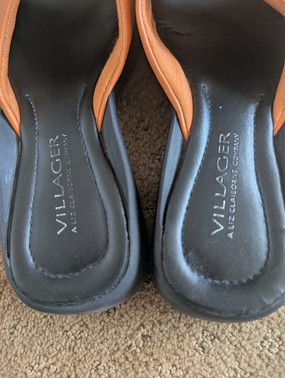 Villager By Liz Claiborne Size 7, Orange Slide sandals. - Picture 6 of 7